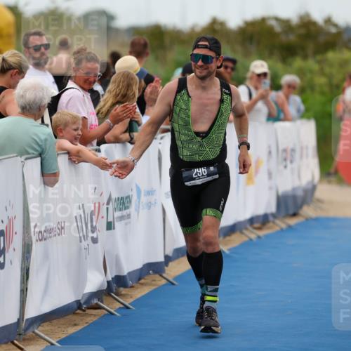 22.06.2025 - Viking Triathlon Michael Strokosch http://msf.ph/oto/8071309 22.06.2025 15:28:48 Ziel 296 meine-sportfotos.de
