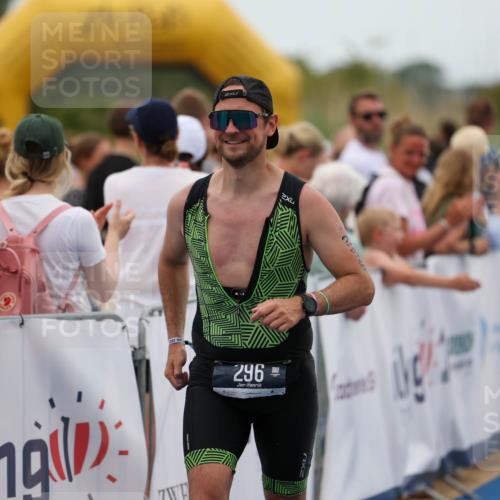 22.06.2025 - Viking Triathlon Michael Strokosch http://msf.ph/oto/8071326 22.06.2025 15:28:50 Ziel 296 meine-sportfotos.de