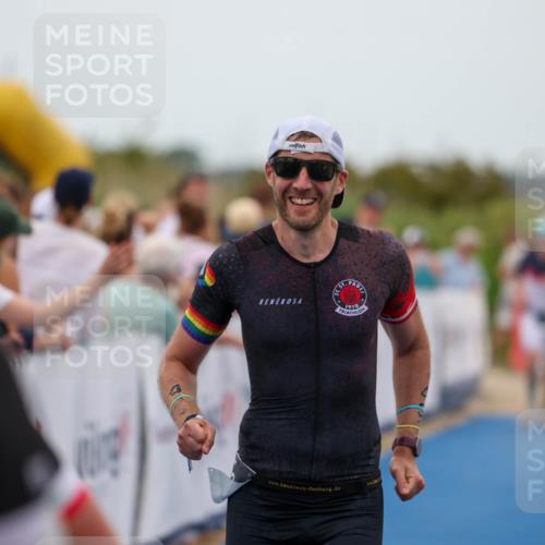 22.06.2025 - Viking Triathlon Michael Strokosch http://msf.ph/oto/8071518 22.06.2025 15:30:08 Ziel 433 meine-sportfotos.de