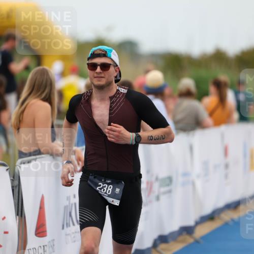 22.06.2025 - Viking Triathlon Michael Strokosch http://msf.ph/oto/8071535 22.06.2025 15:44:26 Ziel 238 meine-sportfotos.de