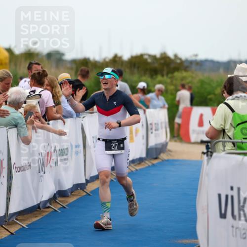 22.06.2025 - Viking Triathlon Michael Strokosch http://msf.ph/oto/8071541 22.06.2025 15:30:12 Ziel 217, 433 meine-sportfotos.de