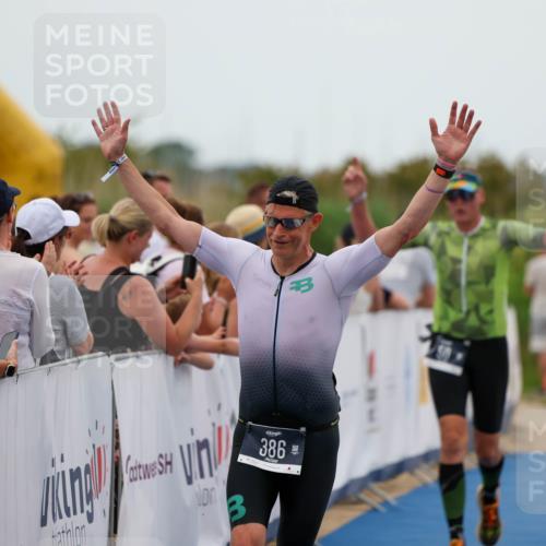 22.06.2025 - Viking Triathlon Michael Strokosch http://msf.ph/oto/8071648 22.06.2025 15:30:46 Ziel 50, 386 meine-sportfotos.de