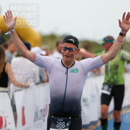22.06.2025 - Viking Triathlon Michael Strokosch http://msf.ph/oto/8071667 22.06.2025 15:30:47 Ziel 50, 386 meine-sportfotos.de