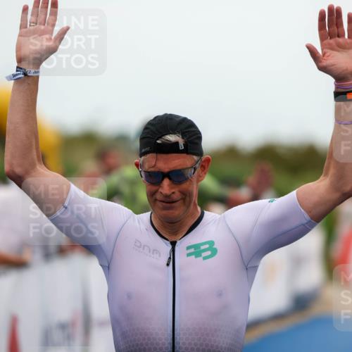 22.06.2025 - Viking Triathlon Michael Strokosch http://msf.ph/oto/8071683 22.06.2025 15:30:48 Ziel 50, 386 meine-sportfotos.de