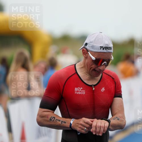 22.06.2025 - Viking Triathlon Michael Strokosch http://msf.ph/oto/8071766 22.06.2025 15:45:12 Ziel 511 meine-sportfotos.de