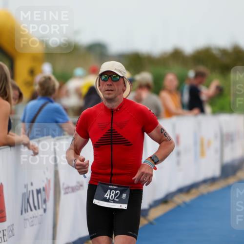 22.06.2025 - Viking Triathlon Michael Strokosch http://msf.ph/oto/8071792 22.06.2025 15:45:44 Ziel 482 meine-sportfotos.de