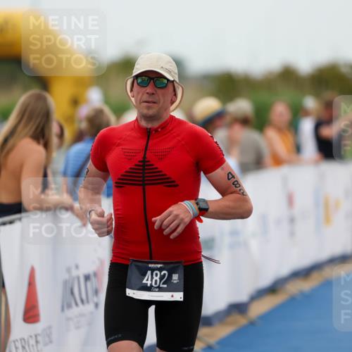 22.06.2025 - Viking Triathlon Michael Strokosch http://msf.ph/oto/8071799 22.06.2025 15:45:45 Ziel 115, 482 meine-sportfotos.de