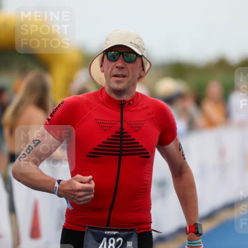 22.06.2025 - Viking Triathlon Michael Strokosch http://msf.ph/oto/8071817 22.06.2025 15:45:46 Ziel 115, 482 meine-sportfotos.de