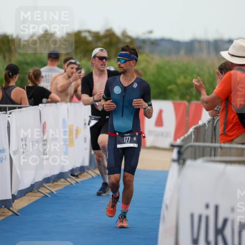 22.06.2025 - Viking Triathlon Michael Strokosch http://msf.ph/oto/8071859 22.06.2025 15:32:24 Ziel 177, 297 meine-sportfotos.de
