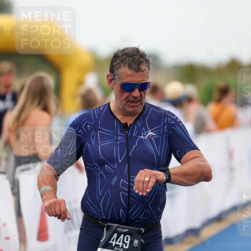 22.06.2025 - Viking Triathlon Michael Strokosch http://msf.ph/oto/8071904 22.06.2025 15:45:57 Ziel 449 meine-sportfotos.de