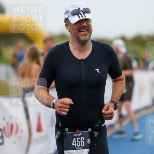 22.06.2025 - Viking Triathlon Michael Strokosch http://msf.ph/oto/8072021 22.06.2025 15:46:49 Ziel 335, 456 meine-sportfotos.de