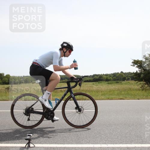 22.06.2025 - Viking Triathlon Yannick Fuchs http://msf.ph/oto/8072034 22.06.2025 11:54:39 Radfahren 357, 369, 641 meine-sportfotos.de