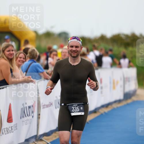 22.06.2025 - Viking Triathlon Michael Strokosch http://msf.ph/oto/8072036 22.06.2025 15:46:53 Ziel 335, 456 meine-sportfotos.de