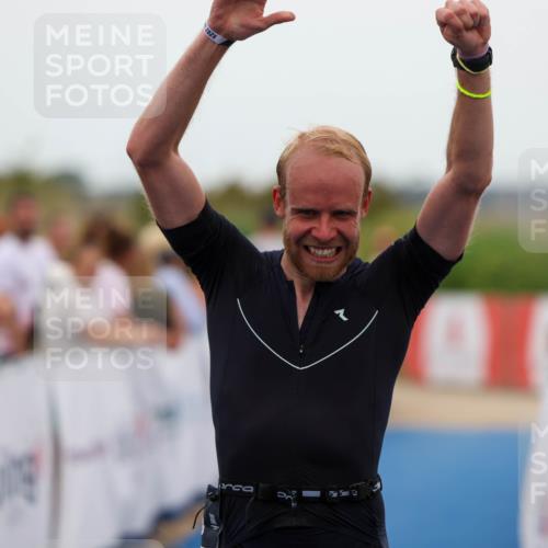 22.06.2025 - Viking Triathlon Michael Strokosch http://msf.ph/oto/8072127 22.06.2025 15:34:36 Ziel 225 meine-sportfotos.de