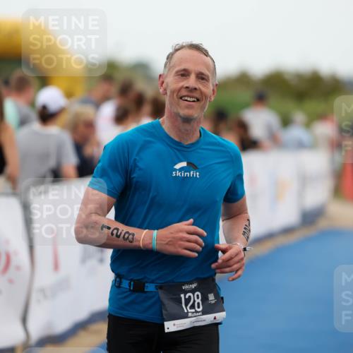 22.06.2025 - Viking Triathlon Michael Strokosch http://msf.ph/oto/8072149 22.06.2025 15:34:57 Ziel 128 meine-sportfotos.de