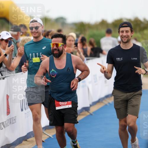 22.06.2025 - Viking Triathlon Michael Strokosch http://msf.ph/oto/8072300 22.06.2025 15:35:32 Ziel 609 meine-sportfotos.de