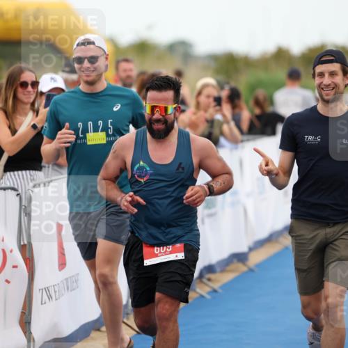 22.06.2025 - Viking Triathlon Michael Strokosch http://msf.ph/oto/8072302 22.06.2025 15:35:33 Ziel 609 meine-sportfotos.de