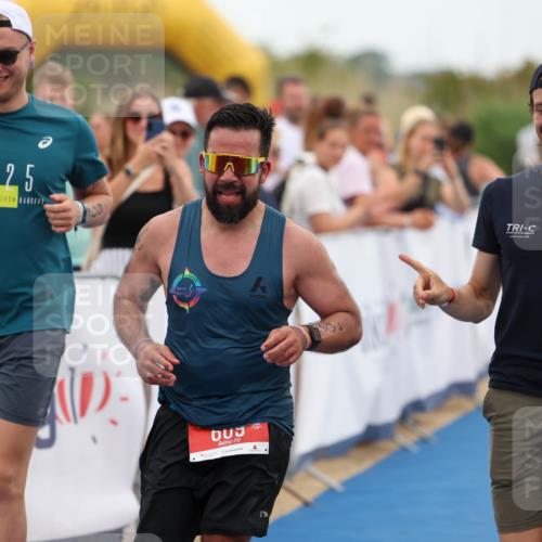 22.06.2025 - Viking Triathlon Michael Strokosch http://msf.ph/oto/8072313 22.06.2025 15:35:34 Ziel 609 meine-sportfotos.de