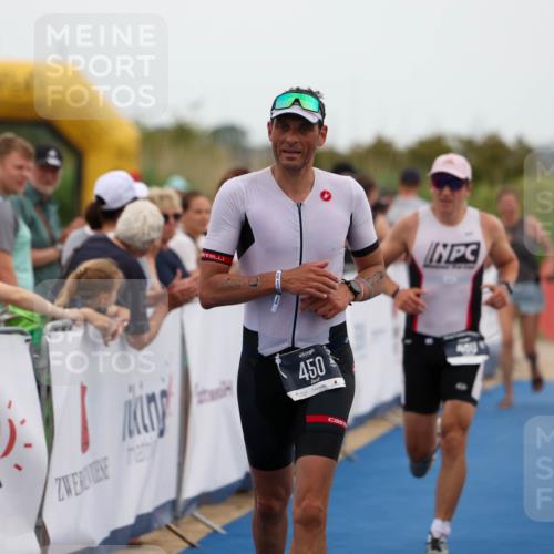 22.06.2025 - Viking Triathlon Michael Strokosch http://msf.ph/oto/8072395 22.06.2025 15:37:04 Ziel 450, 480, 659 meine-sportfotos.de