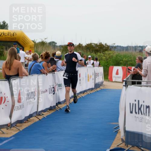 22.06.2025 - Viking Triathlon Michael Strokosch http://msf.ph/oto/8072475 22.06.2025 15:52:27 Ziel 519 meine-sportfotos.de