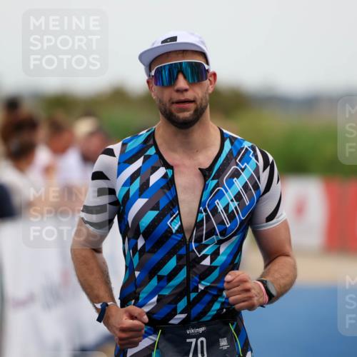22.06.2025 - Viking Triathlon Michael Strokosch http://msf.ph/oto/8072619 22.06.2025 15:39:11 Ziel 70 meine-sportfotos.de
