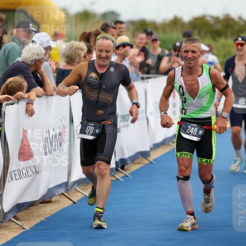 22.06.2025 - Viking Triathlon Michael Strokosch http://msf.ph/oto/8072713 22.06.2025 15:40:00 Ziel 170, 180, 248 meine-sportfotos.de
