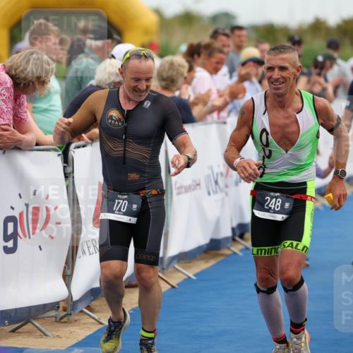 22.06.2025 - Viking Triathlon Michael Strokosch http://msf.ph/oto/8072725 22.06.2025 15:40:01 Ziel 170, 180, 248 meine-sportfotos.de