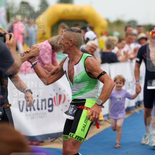 22.06.2025 - Viking Triathlon Michael Strokosch http://msf.ph/oto/8072739 22.06.2025 15:40:03 Ziel 170, 180, 248 meine-sportfotos.de