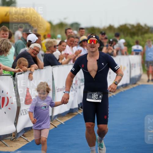 22.06.2025 - Viking Triathlon Michael Strokosch http://msf.ph/oto/8072743 22.06.2025 15:40:03 Ziel 170, 180, 248 meine-sportfotos.de