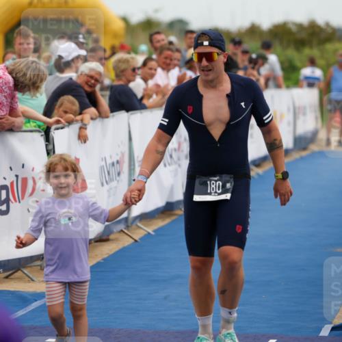 22.06.2025 - Viking Triathlon Michael Strokosch http://msf.ph/oto/8072749 22.06.2025 15:40:04 Ziel 170, 180, 248 meine-sportfotos.de