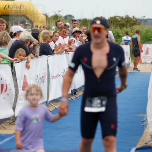 22.06.2025 - Viking Triathlon Michael Strokosch http://msf.ph/oto/8072757 22.06.2025 15:40:05 Ziel 170, 180, 248 meine-sportfotos.de