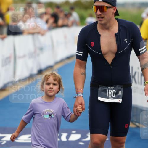 22.06.2025 - Viking Triathlon Michael Strokosch http://msf.ph/oto/8072761 22.06.2025 15:40:07 Ziel 170, 180, 248 meine-sportfotos.de