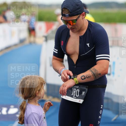 22.06.2025 - Viking Triathlon Michael Strokosch http://msf.ph/oto/8072779 22.06.2025 15:40:09 Ziel 180 meine-sportfotos.de