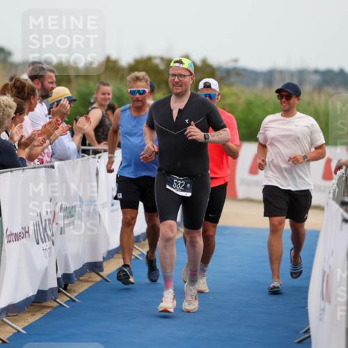 22.06.2025 - Viking Triathlon Michael Strokosch http://msf.ph/oto/8072794 22.06.2025 15:40:17 Ziel 532, 644 meine-sportfotos.de