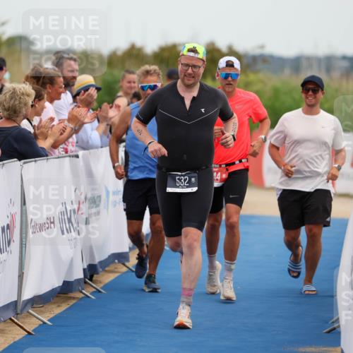 22.06.2025 - Viking Triathlon Michael Strokosch http://msf.ph/oto/8072798 22.06.2025 15:40:17 Ziel 532, 644 meine-sportfotos.de