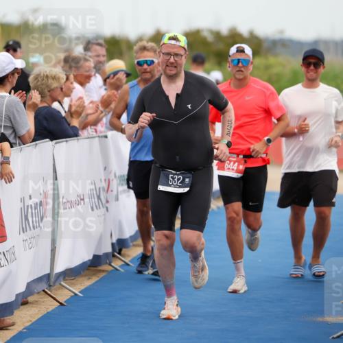 22.06.2025 - Viking Triathlon Michael Strokosch http://msf.ph/oto/8072803 22.06.2025 15:40:18 Ziel 532, 644 meine-sportfotos.de