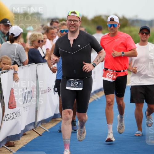 22.06.2025 - Viking Triathlon Michael Strokosch http://msf.ph/oto/8072811 22.06.2025 15:40:18 Ziel 532, 644 meine-sportfotos.de