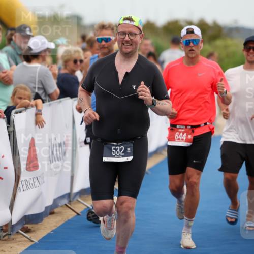 22.06.2025 - Viking Triathlon Michael Strokosch http://msf.ph/oto/8072817 22.06.2025 15:40:19 Ziel 532, 644 meine-sportfotos.de