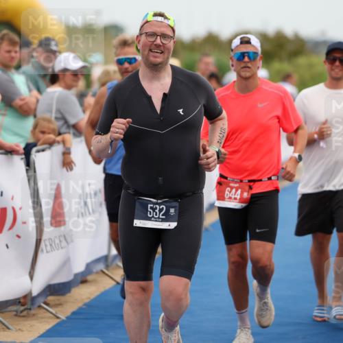 22.06.2025 - Viking Triathlon Michael Strokosch http://msf.ph/oto/8072822 22.06.2025 15:40:19 Ziel 532, 644 meine-sportfotos.de