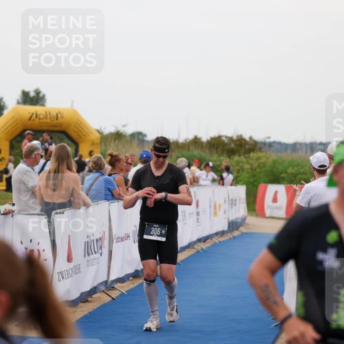 22.06.2025 - Viking Triathlon Michael Strokosch http://msf.ph/oto/8072892 22.06.2025 15:56:44 Ziel 261, 306 meine-sportfotos.de
