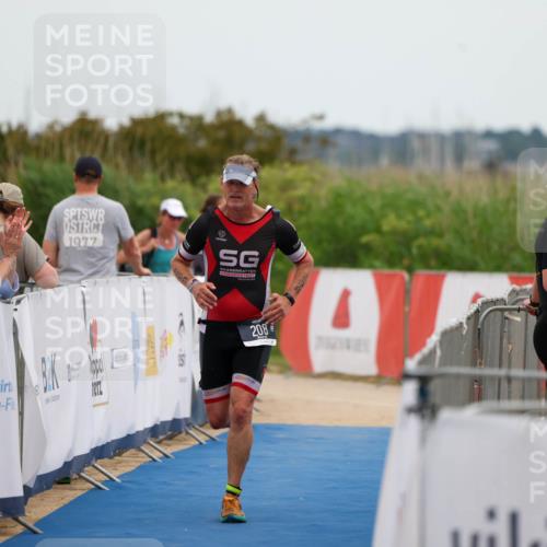 22.06.2025 - Viking Triathlon Michael Strokosch http://msf.ph/oto/8072900 22.06.2025 15:41:19 Ziel 208 meine-sportfotos.de