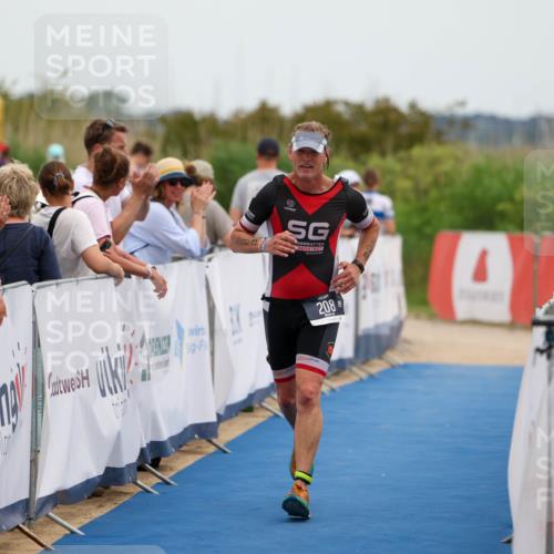 22.06.2025 - Viking Triathlon Michael Strokosch http://msf.ph/oto/8072912 22.06.2025 15:41:21 Ziel 208 meine-sportfotos.de