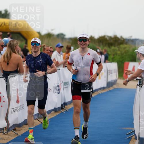 22.06.2025 - Viking Triathlon Michael Strokosch http://msf.ph/oto/8072925 22.06.2025 15:56:58 Ziel 318, 328 meine-sportfotos.de
