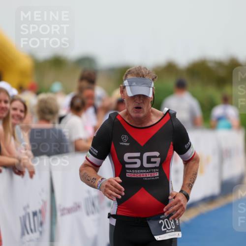 22.06.2025 - Viking Triathlon Michael Strokosch http://msf.ph/oto/8072932 22.06.2025 15:41:23 Ziel 208 meine-sportfotos.de