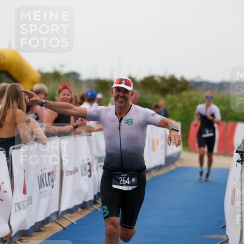 22.06.2025 - Viking Triathlon Michael Strokosch http://msf.ph/oto/8073069 22.06.2025 15:58:45 Ziel 18, 254 meine-sportfotos.de