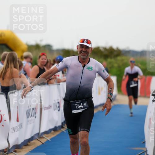 22.06.2025 - Viking Triathlon Michael Strokosch http://msf.ph/oto/8073072 22.06.2025 15:58:45 Ziel 18, 254 meine-sportfotos.de