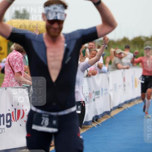 22.06.2025 - Viking Triathlon Michael Strokosch http://msf.ph/oto/8073076 22.06.2025 15:42:21 Ziel 64, 78, 172, 182 meine-sportfotos.de
