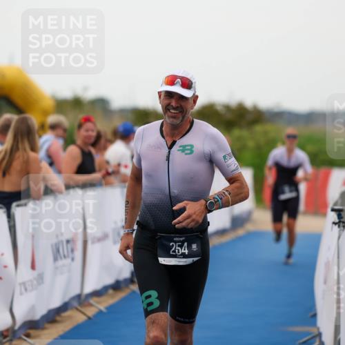 22.06.2025 - Viking Triathlon Michael Strokosch http://msf.ph/oto/8073078 22.06.2025 15:58:46 Ziel 18, 254 meine-sportfotos.de