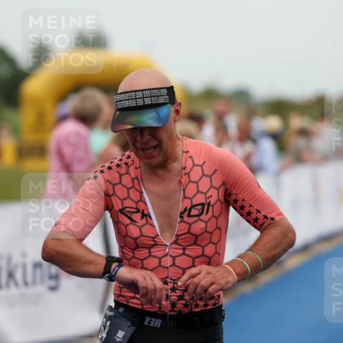 22.06.2025 - Viking Triathlon Michael Strokosch http://msf.ph/oto/8073121 22.06.2025 15:42:27 Ziel 64, 182, 221 meine-sportfotos.de