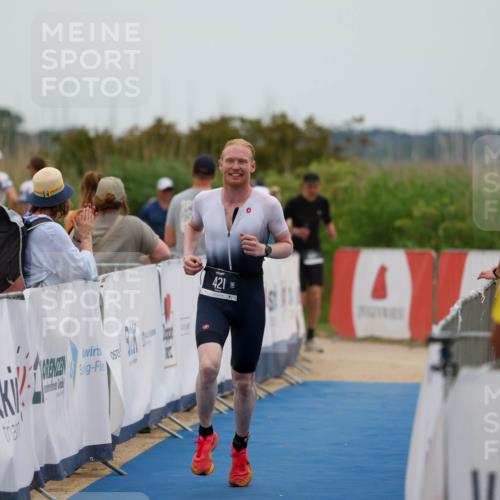 22.06.2025 - Viking Triathlon Michael Strokosch http://msf.ph/oto/8073144 22.06.2025 15:42:47 Ziel 421 meine-sportfotos.de